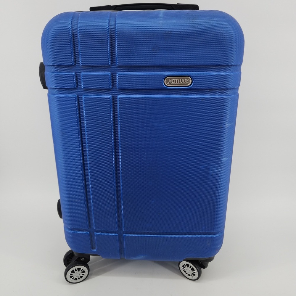 Altitude Blue Carry On Hard Shell Spinner Luggage 22 Inch Blue TSA Lock